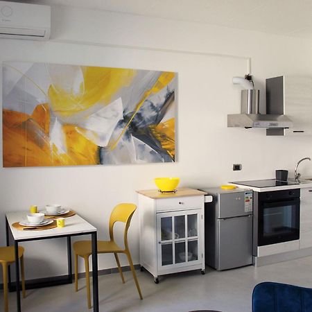 Inn Joy Somma Lombardo Exterior foto